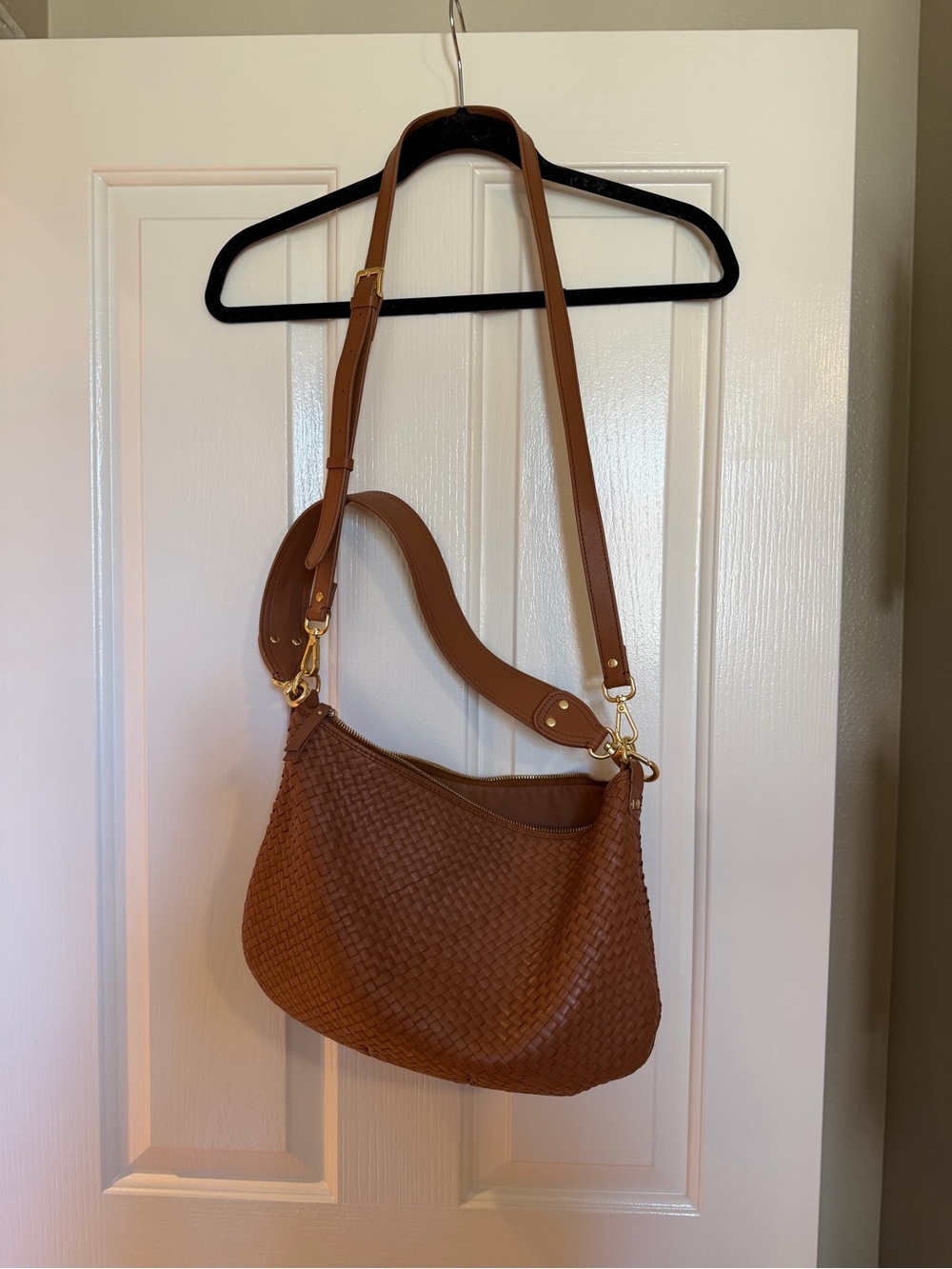 Quince Sloane Handwoven Shoulder Bag in Cognac - Picture 6 of 12